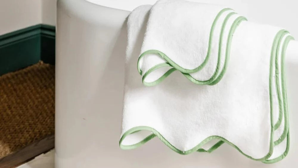 Amelia Scalloped Bath Towels, White/Asparagus, REBECCA UDALL
