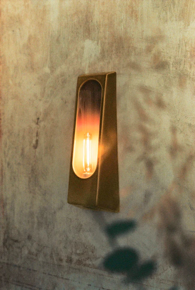 Alcove Ouro Ceramic Wall Light