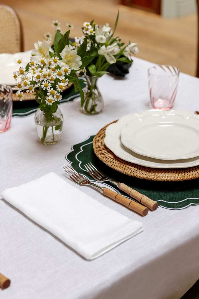  Classic white mitred linen dinner napkin